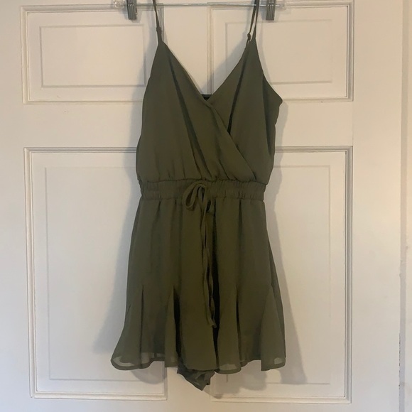 🎉 Tinker bell Romper! - Picture 2 of 5